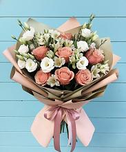 Букет олимп в Обшаровка Букет цветов из:  Розы, Альстромерии и Лизиантусы в Обшаровка