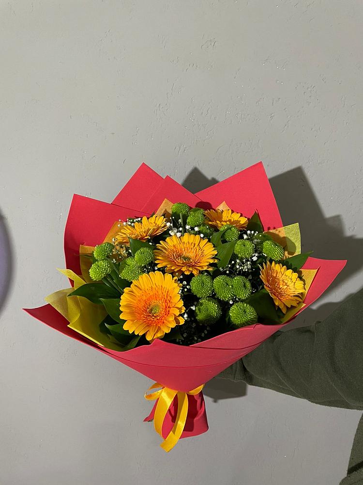 Букет восход солнца в Обшаровка Букет цветов из: Герберы и Хризантемы в Обшаровка
