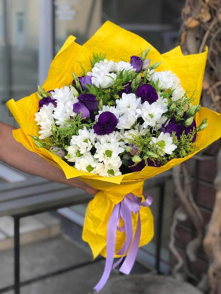 Букет облака в Обшаровка Букет цветов из: Ирисы, Хризантемы и Ромашки в Обшаровка