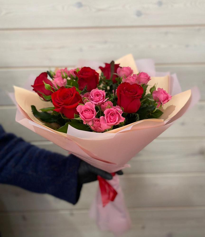 Букет тайны любви в Обшаровка Букет цветов из: Розы в Обшаровка