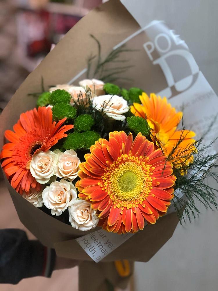 Букет желтый закат в Обшаровка Букет цветов из: Герберы, Хризантемы и Розы в Обшаровка