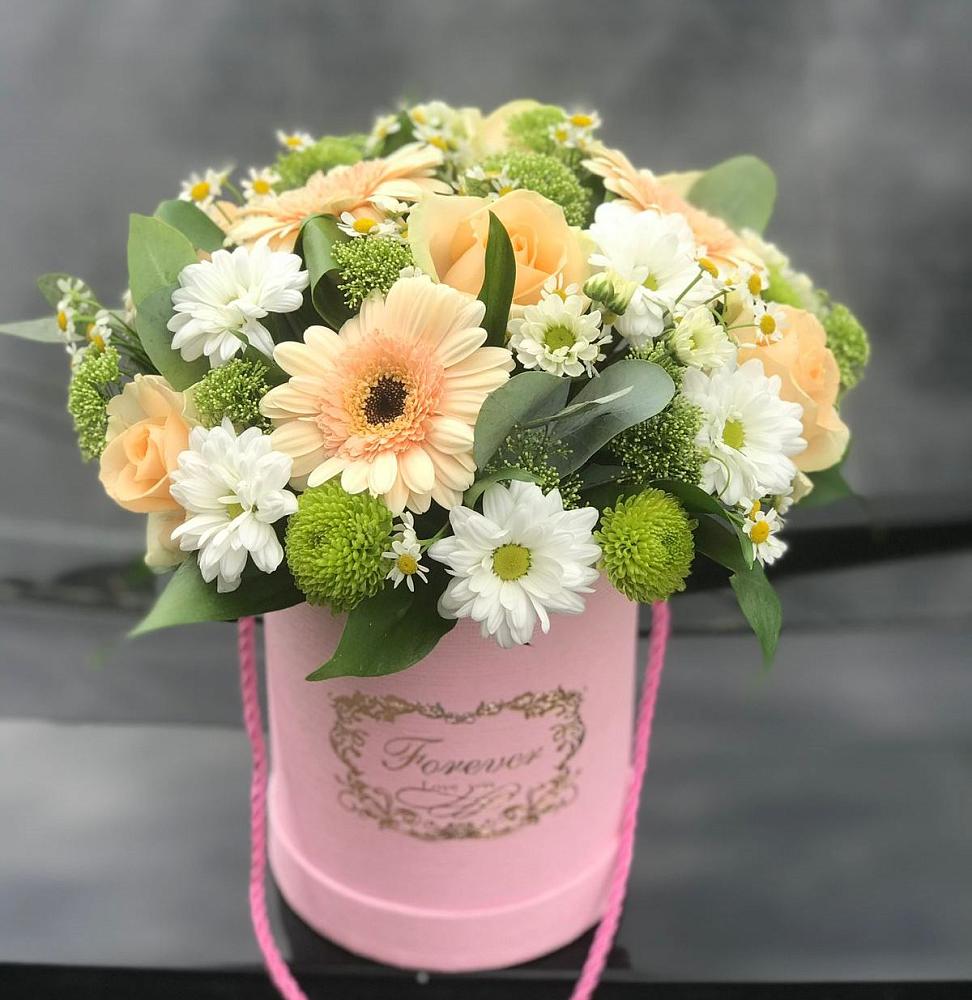 Композиция маленькая прелесть в Обшаровка Цветочная композиция из Розы, Герберы и Хризантемы в шляпной коробке в Обшаровка